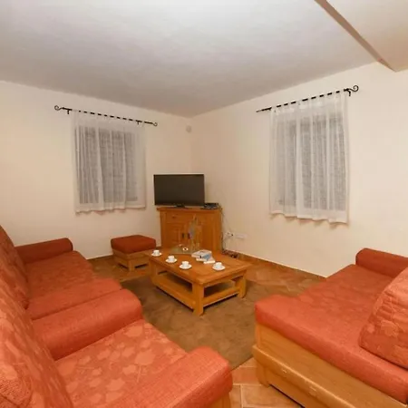 Blueview Anthyllis 4* بوريتش